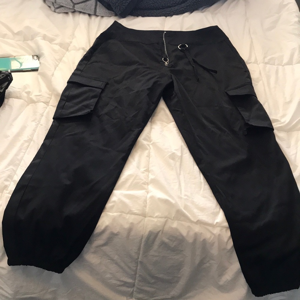 Black pants with pockets
